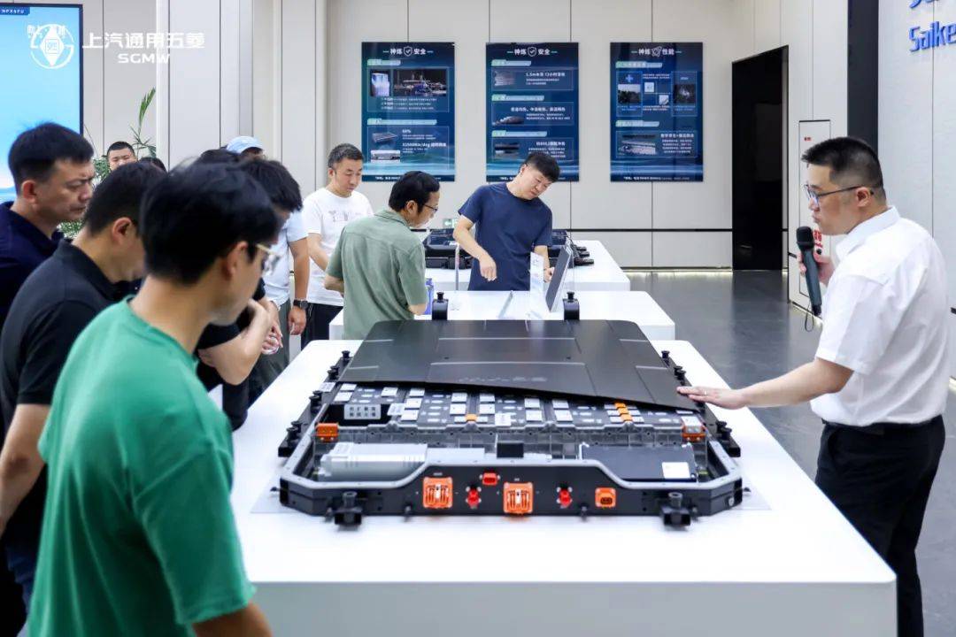 顛覆百年流水線!【汽車維基】走進柳州五菱技術心臟,中國智造開啟“第三次革命”